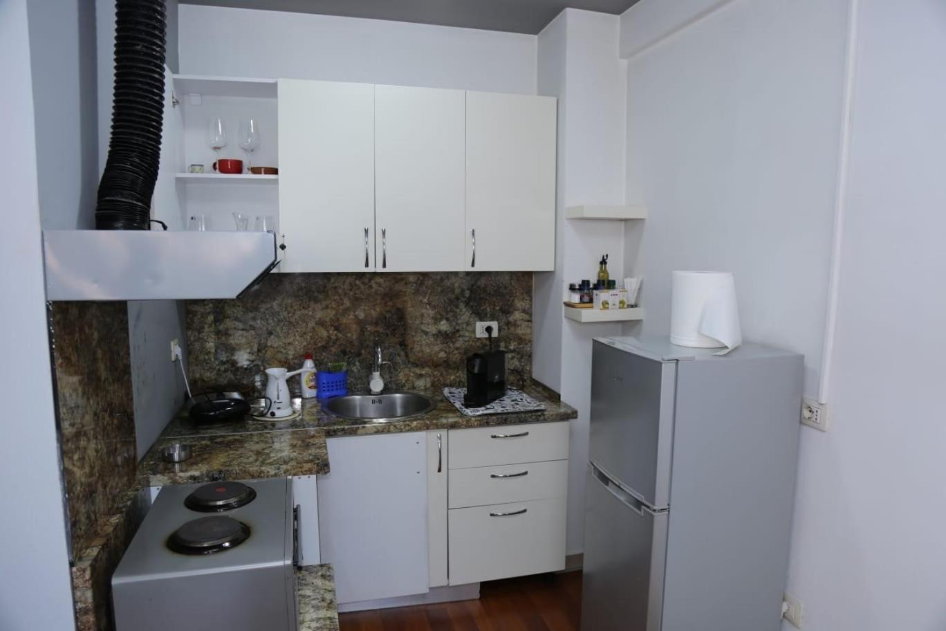 Ergi'S Host Apartment Tiranë Eksteriør bilde